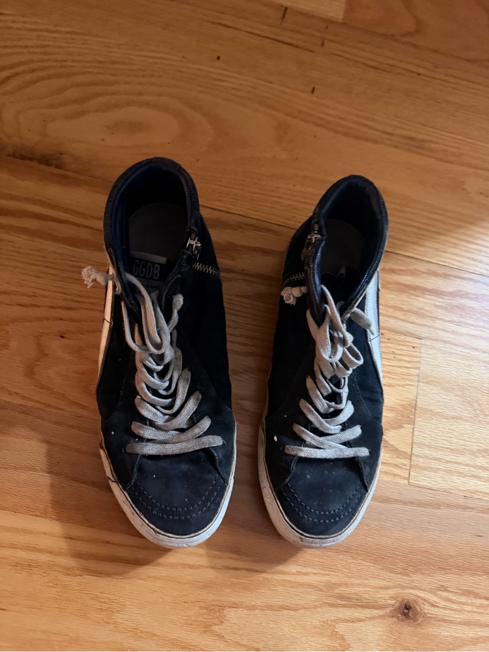 Golden Goose Black High-Top Sneakers with White Laces - Picture 2 of 3